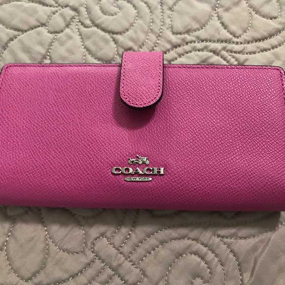 Coach Handbags - Coach Saffiano Embossed Textured Thin Wallet